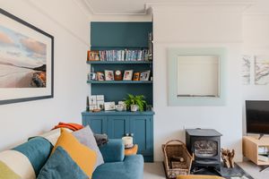 Sitting Room- click for photo gallery